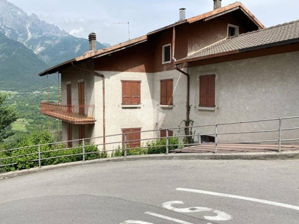 casa indipendente in vendita a Ceto