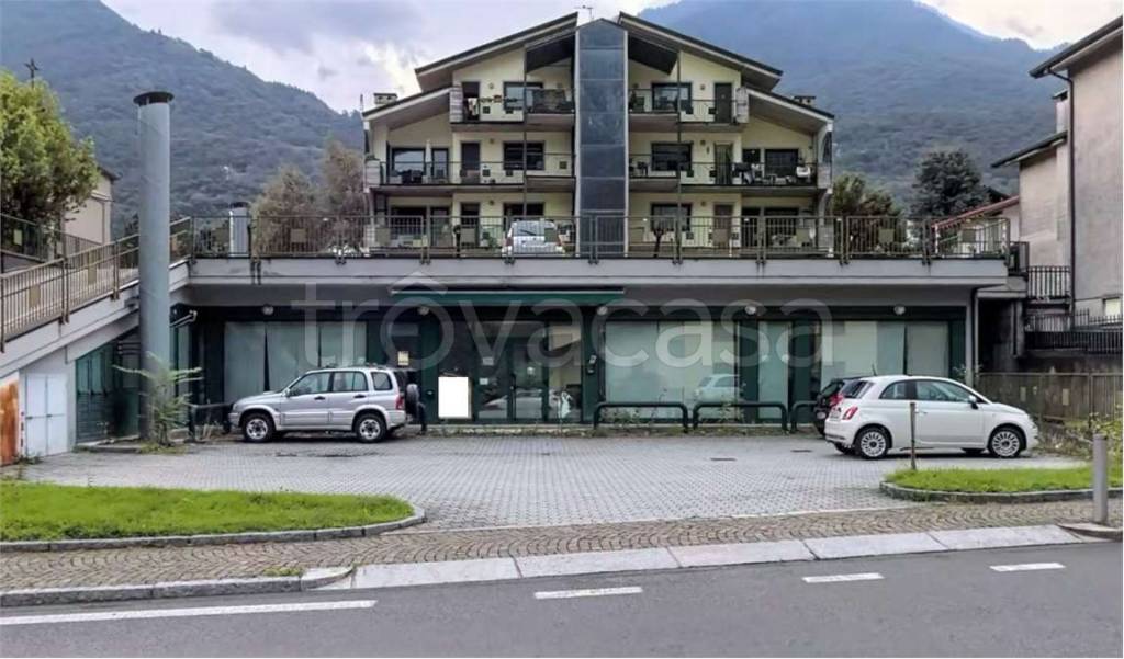 negozio in vendita a Ceto