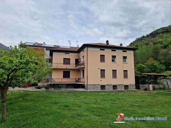 casa indipendente in vendita a Ceto