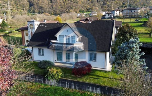 casa indipendente in vendita a Ceto