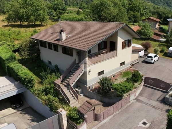 casa indipendente in vendita a Ceto