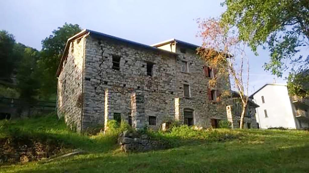 casa indipendente in vendita a Cevo