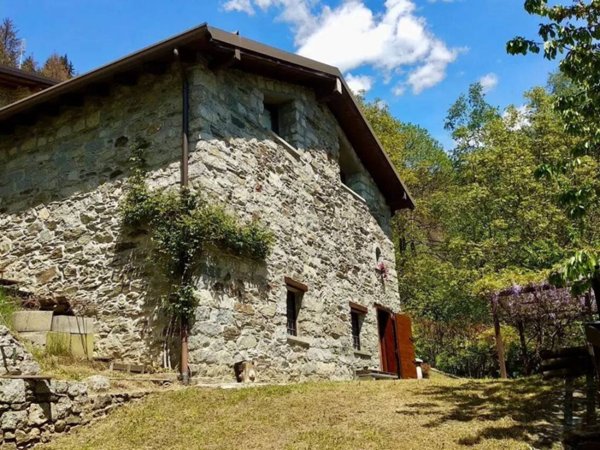 casa indipendente in vendita a Cevo