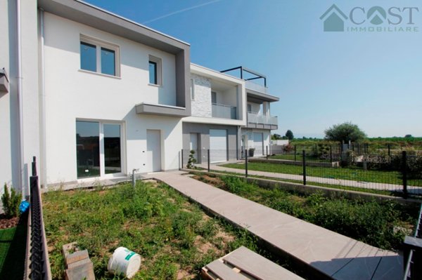 casa indipendente in vendita a Cevo in zona Isola