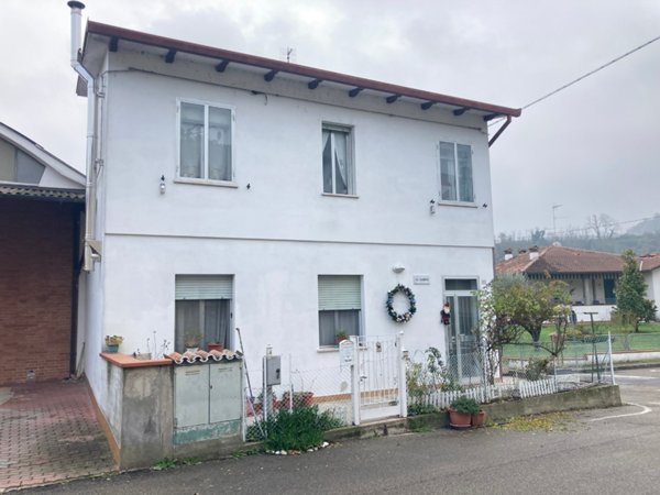 casa indipendente in vendita a Cevo in zona Isola