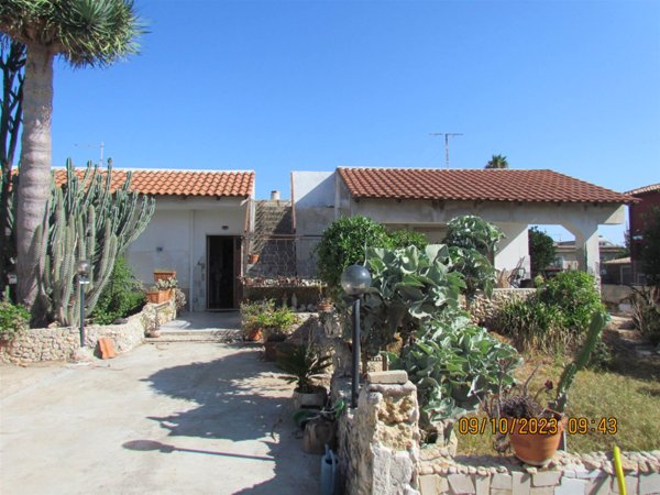 casa indipendente in vendita a Cevo in zona Isola