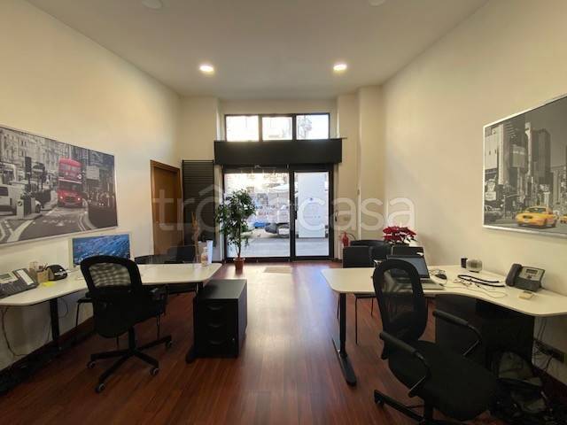 negozio in vendita a Cevo in zona Isola