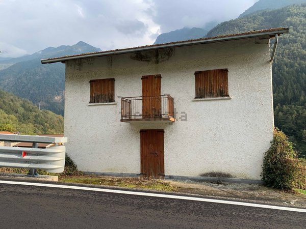 casa indipendente in vendita a Cevo