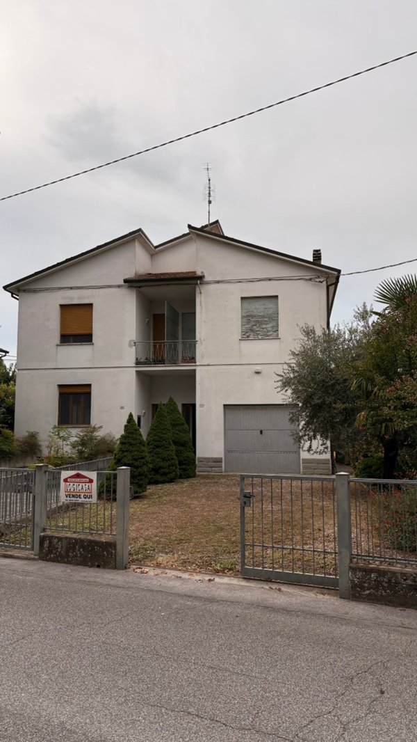 casa indipendente in vendita a Cevo in zona Isola
