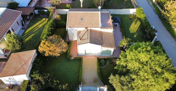 casa indipendente in vendita a Cevo in zona Isola