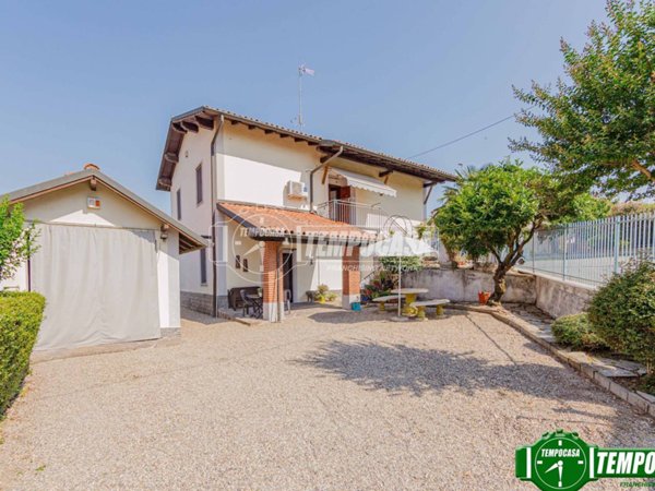 casa indipendente in vendita a Cevo