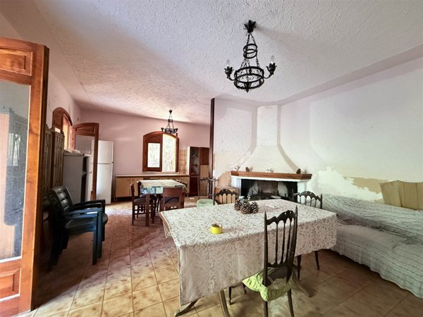 casa indipendente in vendita a Cevo in zona Isola