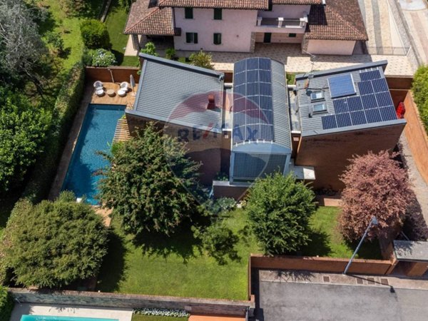 casa indipendente in vendita a Chiari