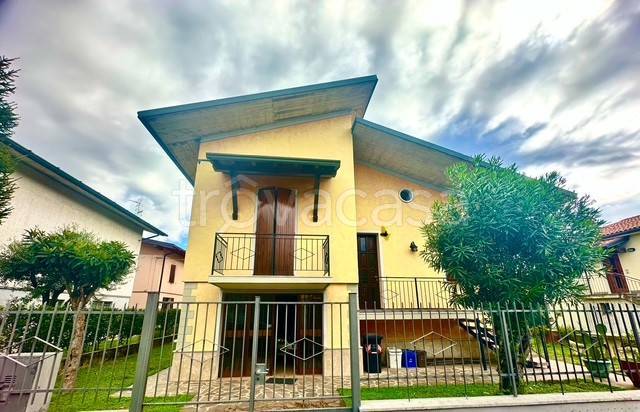 casa indipendente in vendita a Chiari
