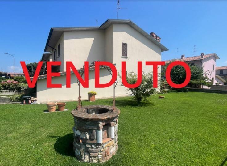 casa indipendente in vendita a Chiari