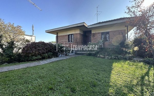 casa indipendente in vendita a Chiari