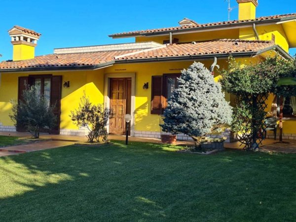 casa indipendente in vendita a Chiari