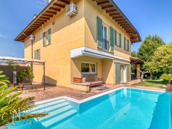 casa indipendente in vendita a Chiari