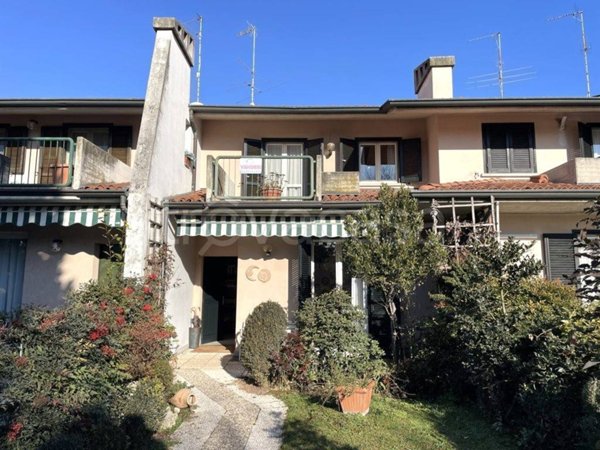 casa indipendente in vendita a Chiari