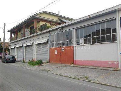 locale commerciale in vendita a Chiari