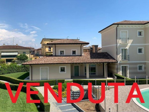 casa indipendente in vendita a Chiari