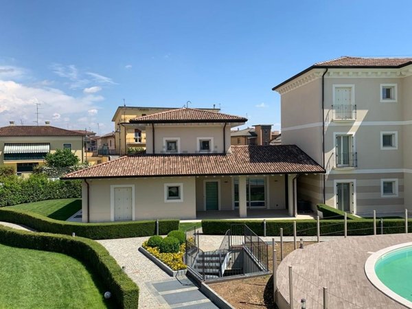 casa indipendente in vendita a Chiari