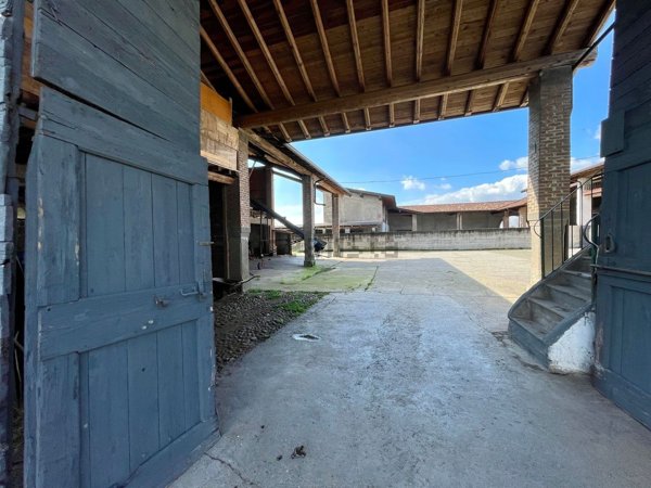 casale in vendita a Chiari