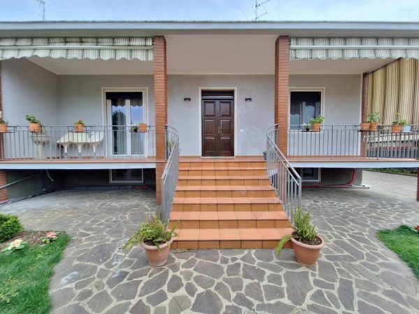 casa indipendente in vendita a Chiari