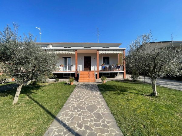 casa indipendente in vendita a Chiari