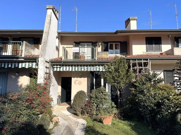 casa indipendente in vendita a Chiari