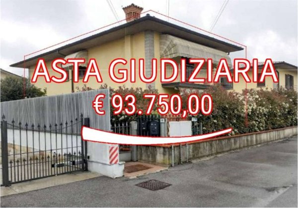 appartamento in vendita a Chiari in zona Santellone