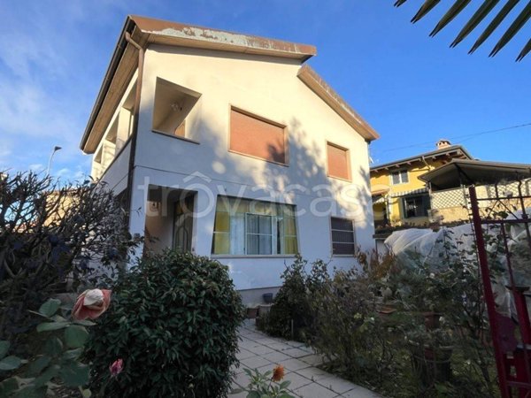 casa indipendente in vendita a Chiari