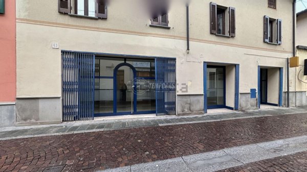 locale commerciale in vendita a Chiari