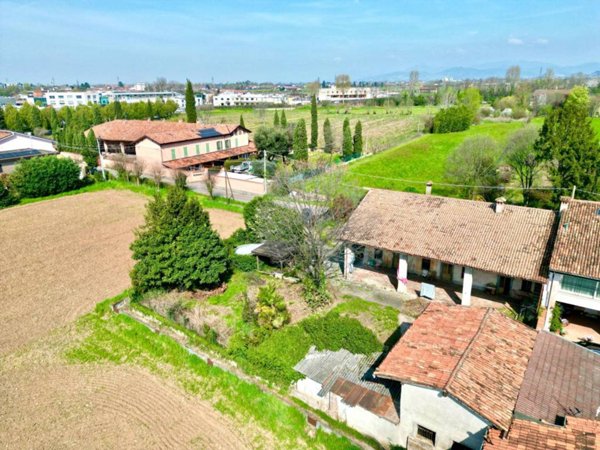casa indipendente in vendita a Chiari