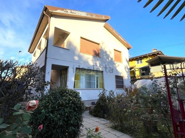 casa indipendente in vendita a Chiari