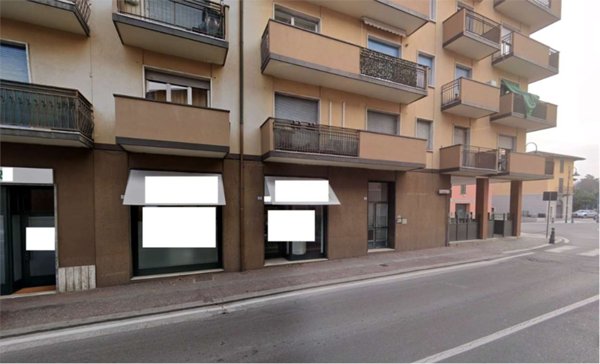 negozio in vendita a Chiari