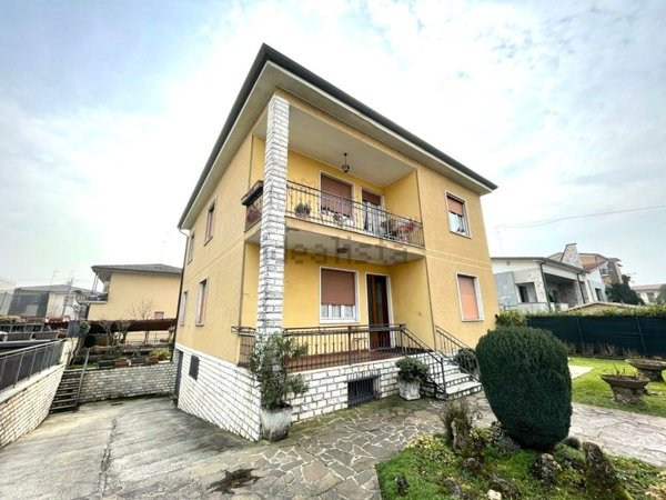 appartamento in vendita a Chiari