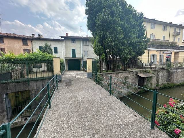 casa indipendente in vendita a Chiari