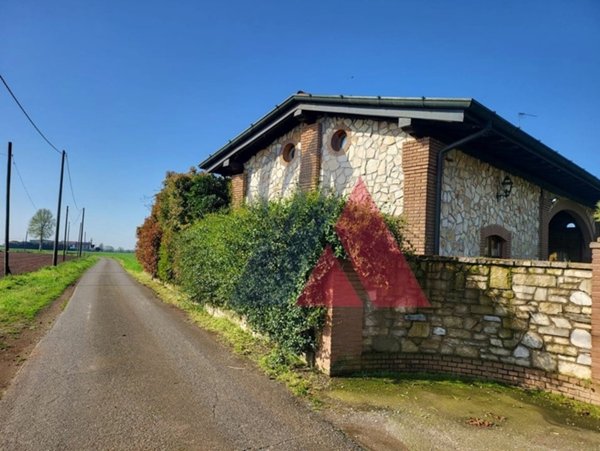 casa indipendente in vendita a Chiari
