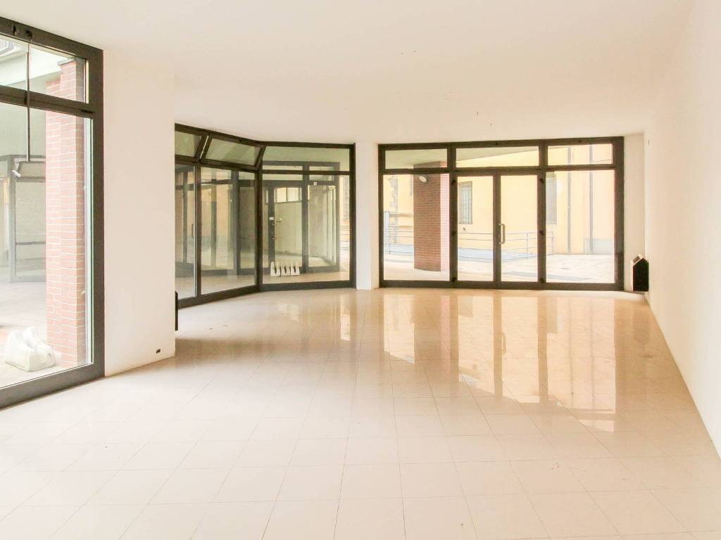 negozio in vendita a Chiari