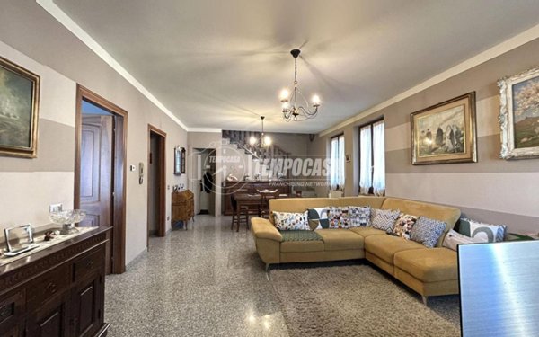 casa indipendente in vendita a Chiari in zona Santellone