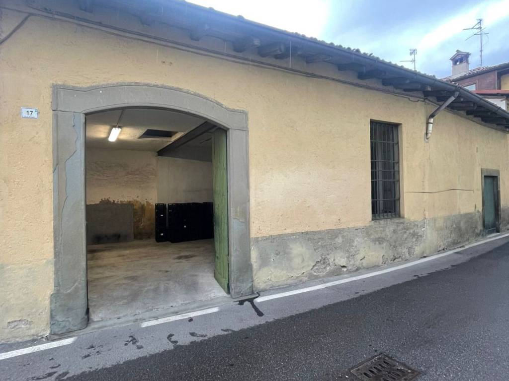 locale commerciale in vendita a Chiari