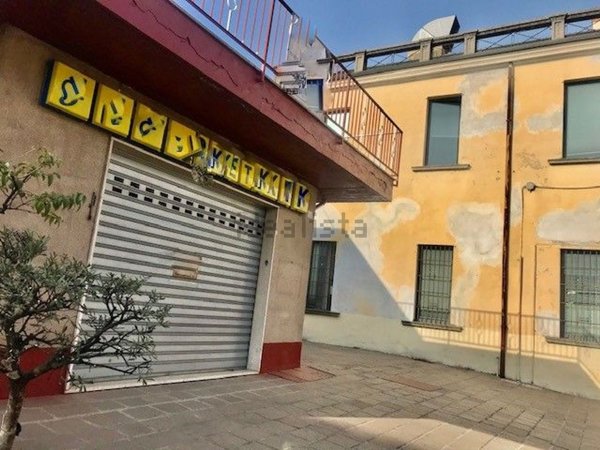 negozio in vendita a Chiari