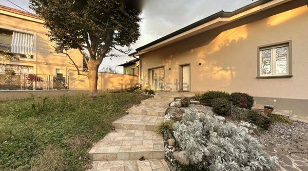 casa indipendente in vendita a Chiari