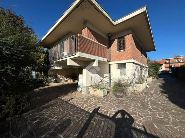 casa indipendente in vendita a Chiari