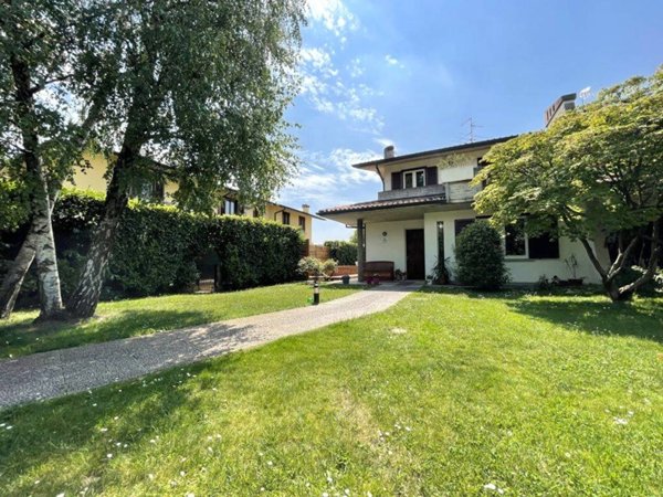 casa indipendente in vendita a Chiari