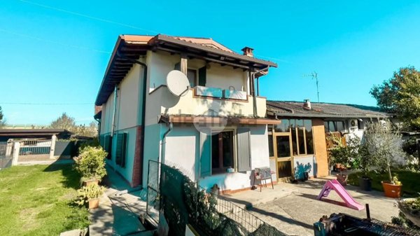 casa indipendente in vendita a Chiari