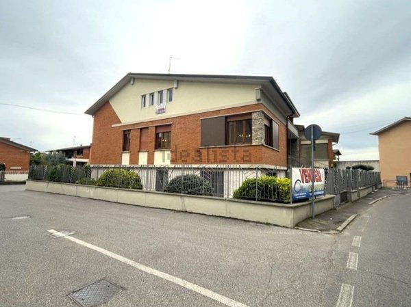 casa indipendente in vendita a Chiari