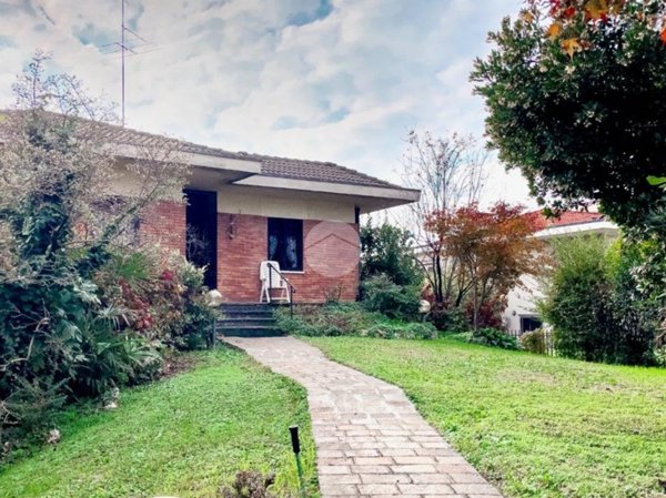 casa indipendente in vendita a Chiari