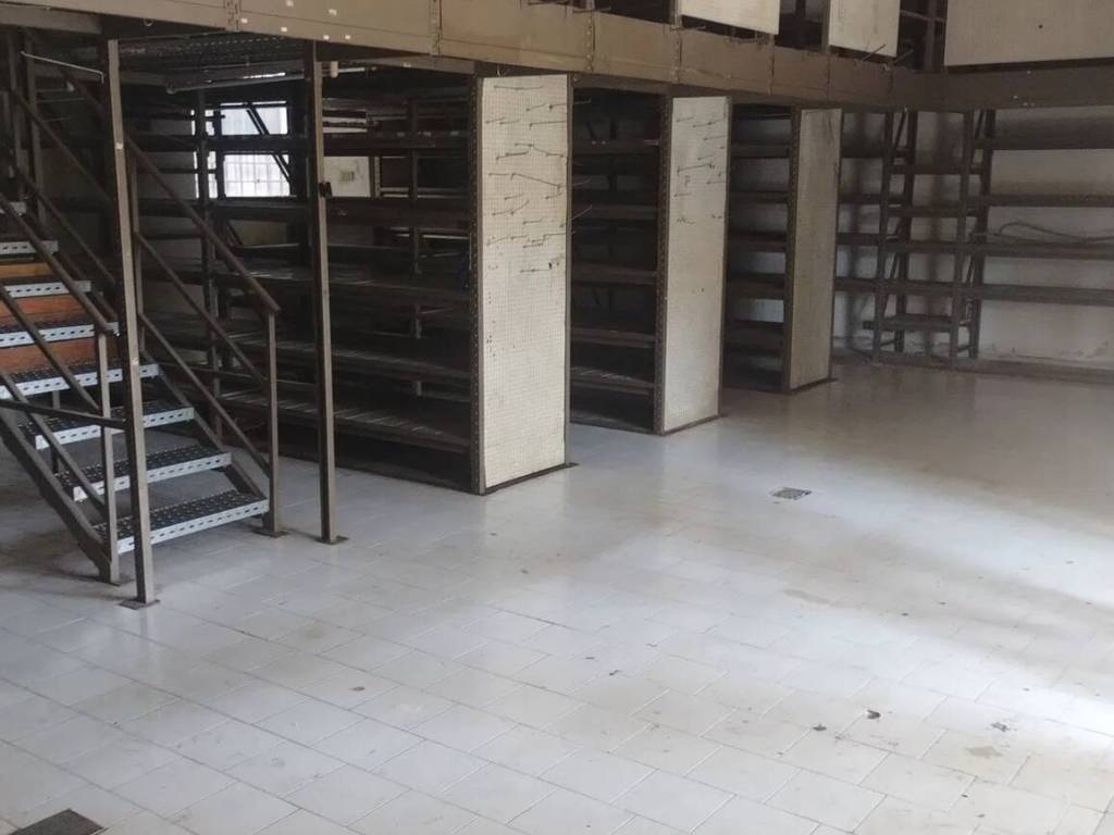 negozio in vendita a Chiari